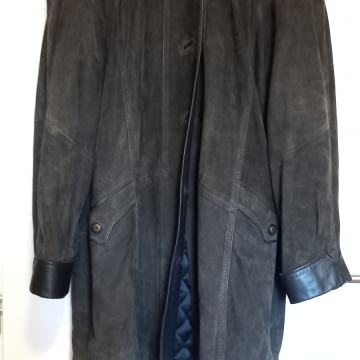 Vintage ženski kožni kaput. Perfektan i moderan. 42-48