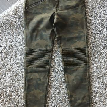 ZARA hlace army 36/38 novo