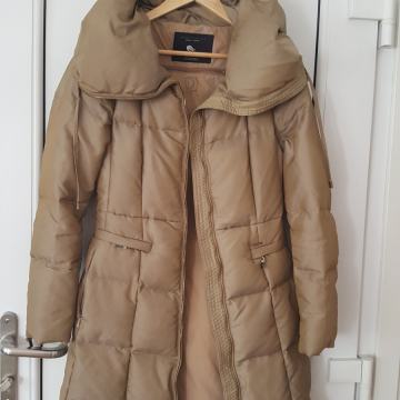 ZARA jakna od perja vel M