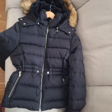 Zara jakna sa perjem vel XL