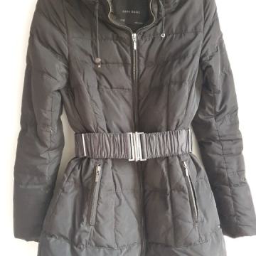 ZARA JAKNA CRNA BOJA vel. M