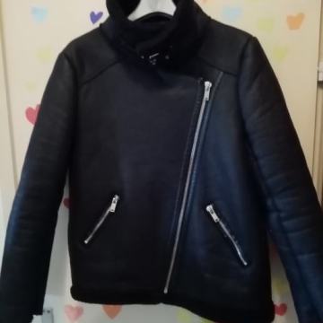 Zara vel.S postavljena ugodna  jakna kao nova