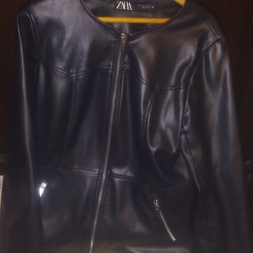 Zara zenska kozna jakna L