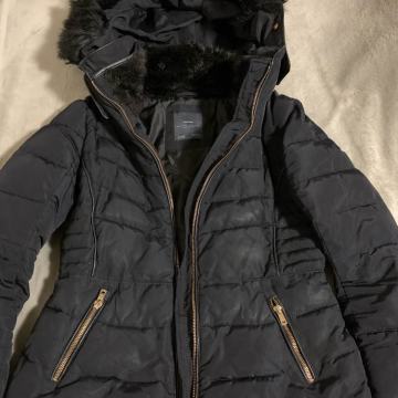 Zara zenska zimska jakna