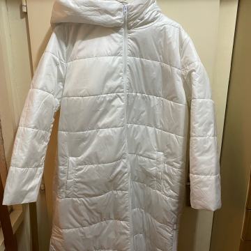 Ženska bijela jakna