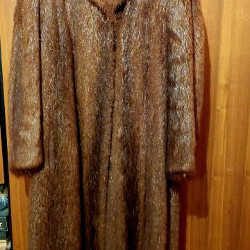 Ženska bunda krzno nutrija + šubara