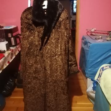 Ženska bunda od nerca