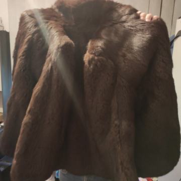 ŽENSKA BUNDA PRAVO KRZNO