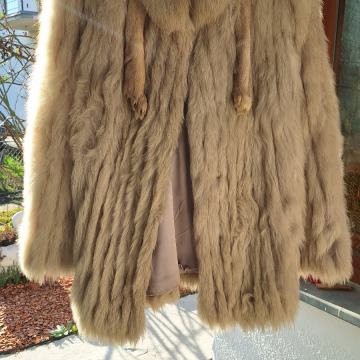 Ženska bunda pravo krzno