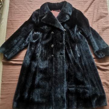 Ženska crna bunda nerc XL