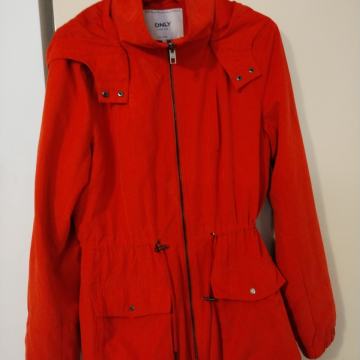 ŽENSKA CRVENA PARKA