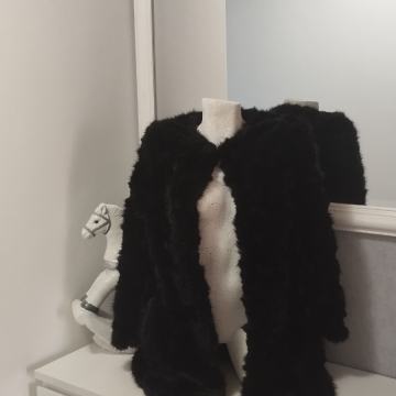 Ženska jakna-bunda ZARA Vel.M (imitacija krzna ) Očuvano