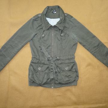 Ženska jakna H&M Divided vel. 34