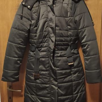 Ženska jakna sa kapuljačom