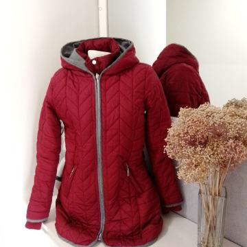 Ženska jakna MANA Vel.M Očuvana