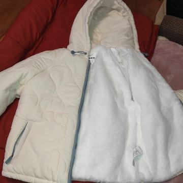 Ženska ili dječja jakna ,nova ,samo 15 eura.