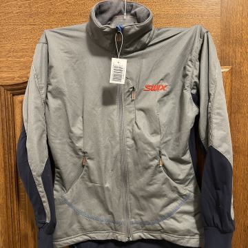 Zenska Jakna za OUTDOOR Treking Planinarenje