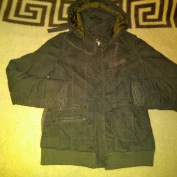 Ženska jakna veličina M