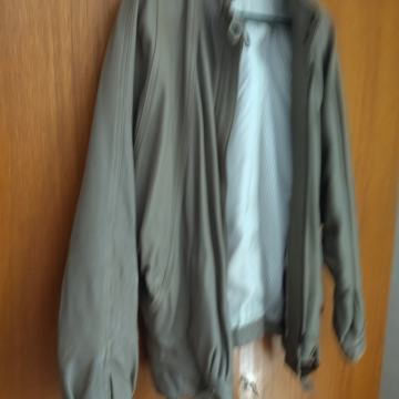 ŽENSKA KOŽNA JAKNA OD PRAVE KOŽE NA ZATVARAČ