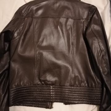 Ženska kožna jakna