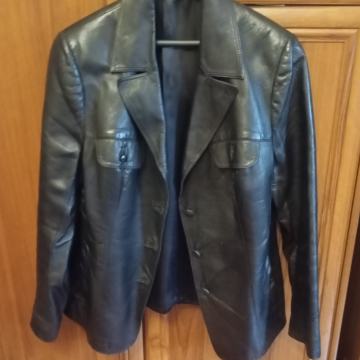 Ženska kožna jakna
