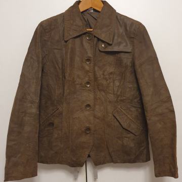 Ženska kožna jakna