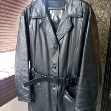 Ženska kožna jakna