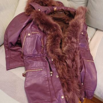 Ženska kožna jakna