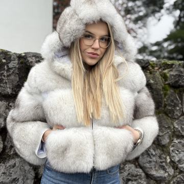 Zenska kratka bunda od pravog krzna