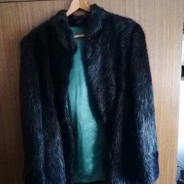 ženska kratka bunda ručni rad