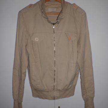 ŽENSKA LAGANA PAMUČNA JAKNA 36 S