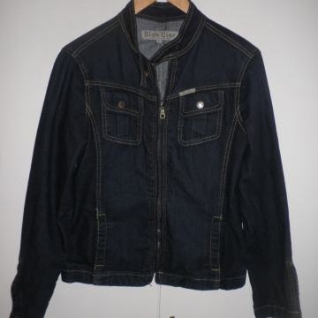 ŽENSKA LAGANA TRAPER JAKNA 36 - 38 S