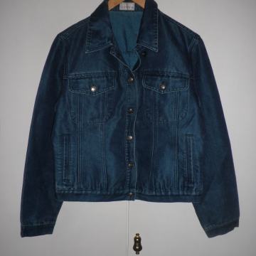 ŽENSKA LAGANA TRAPER JAKNA 38 M