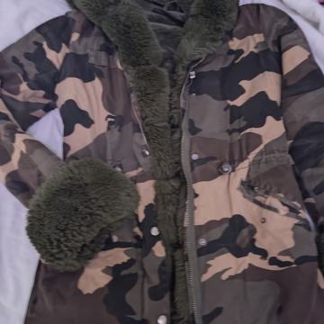 Ženska maskirna parka