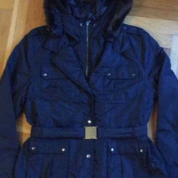 Ženska tanja jakna crne boje vel.L