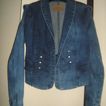 Ženska teksas jaknica, broj 38, NOVO
