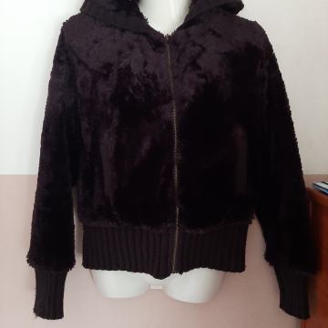 Ženska zimska jakna-bundica