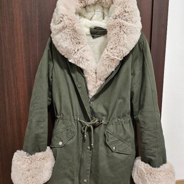 ženska zimska jakna