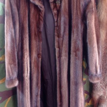 ŽENSKE BUNDE I ŠAL