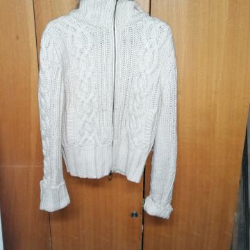 Ženske jakne, kaputi i bunde