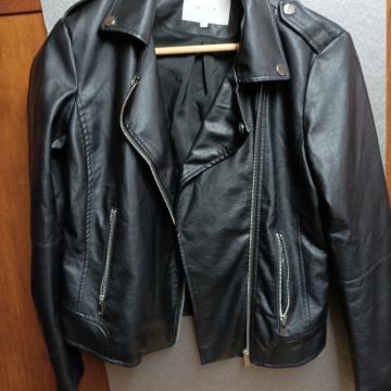 Ženske jakne, kaputi i bunde