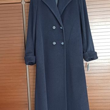 Ženski dugi tamnoplavi kaput