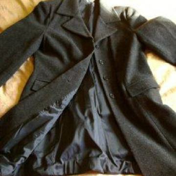 Ženski kaput 42 veličina