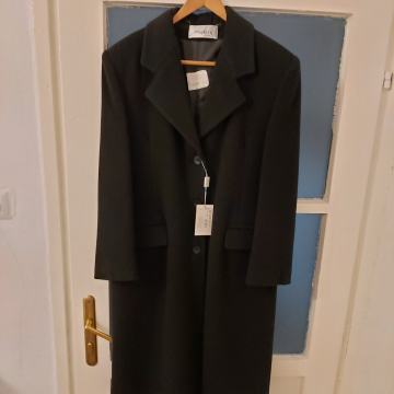 MASKARA DONNA KAPUT NOVI 80% VUNA, Vel. 44 Talij. broj., 450 KN