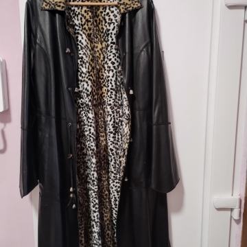 Ženski kaput sa dva lica