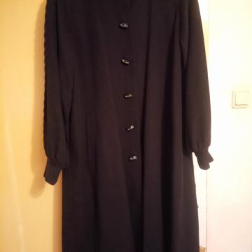 Ženski kaput,kvalitetan,nenošen