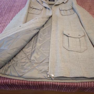 Ženski kaput s kapuljačom