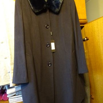 Ženski kaput, novi, tamno plavi s ovratnikom