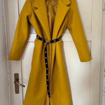 Zenski kaput velicine M