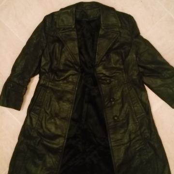 ženski kožni kaput